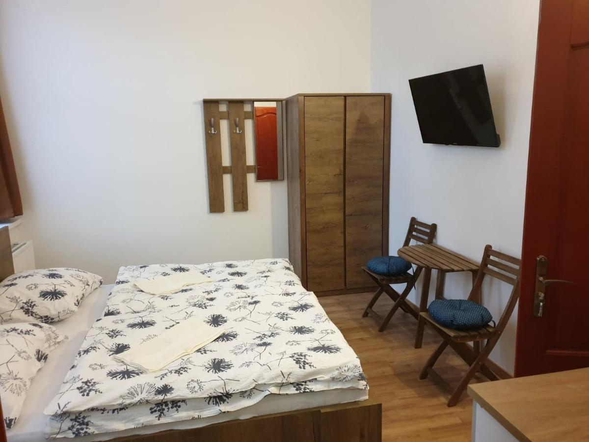 Guest House Orczy Park Budapest Bagian luar foto