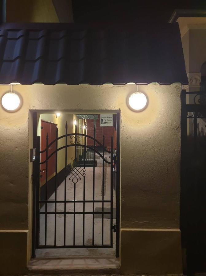 Guest House Orczy Park Budapest Bagian luar foto